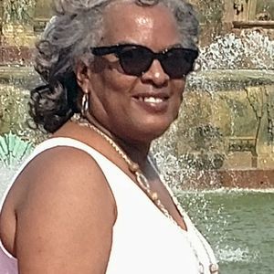 Meet your Posher, Elayne